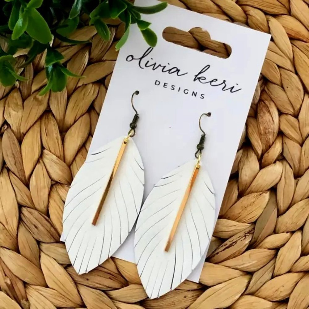 Ava - White genuine leather earrings
